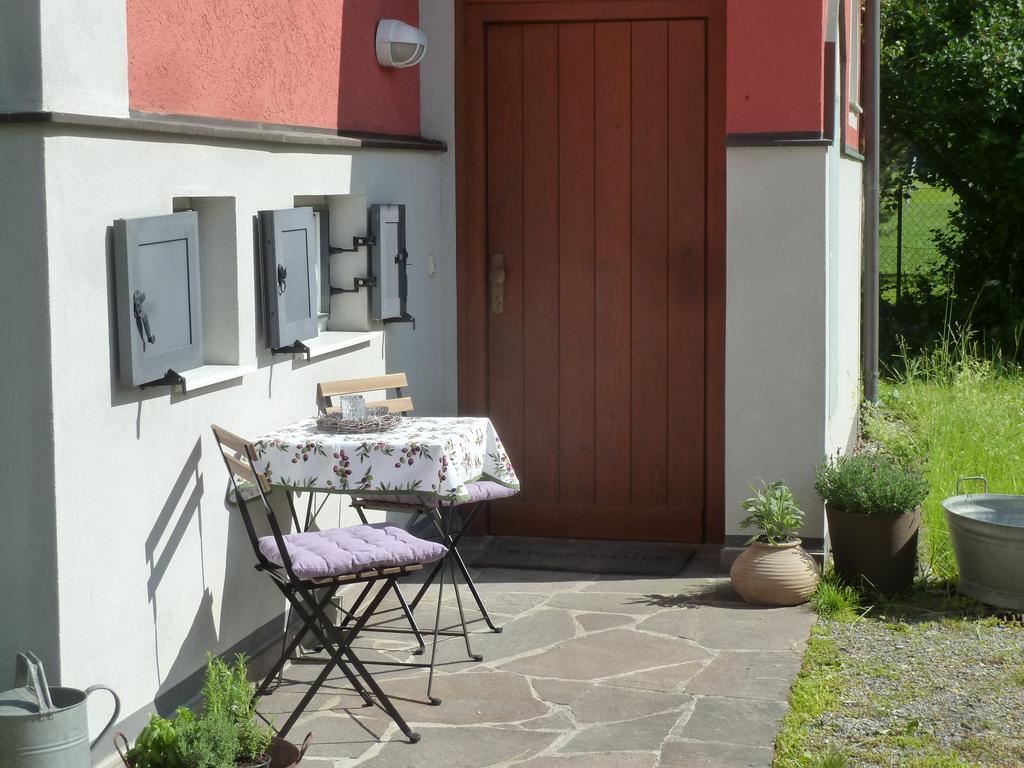 Villa Schnuck - Das Rote Ferienhaus Bad Gastein Camera foto
